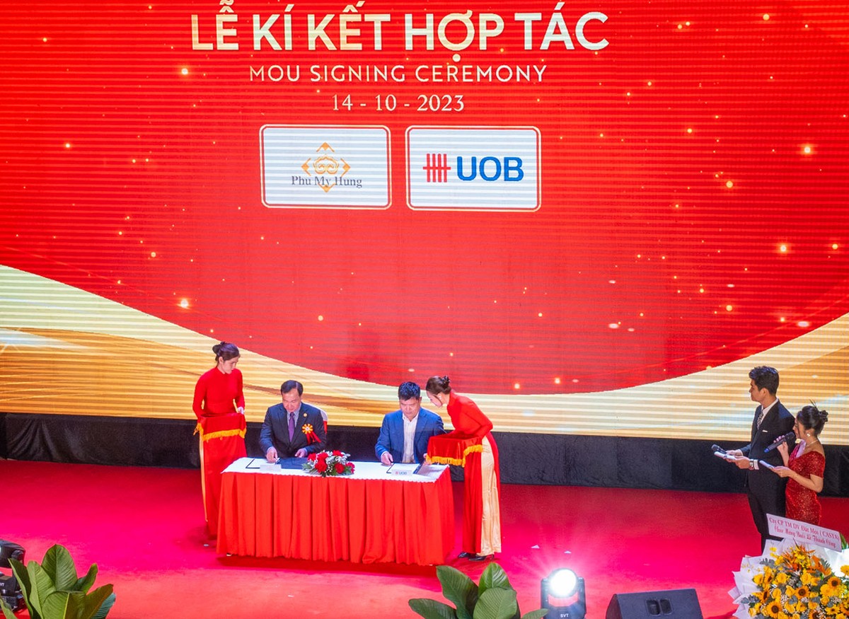 Chủ Kl99ok phiên bản mới Phú Mỹ Hưng ký kết với Link Vào Nhà Cái KL99 COM Tặng +199k UOB chương trình HomeStar với ưu đãi đặc biệt dành cho khách hàng mua căn hộ Phu My Hung The Horizon tại sự kiện tối ngày 14/10/2023.