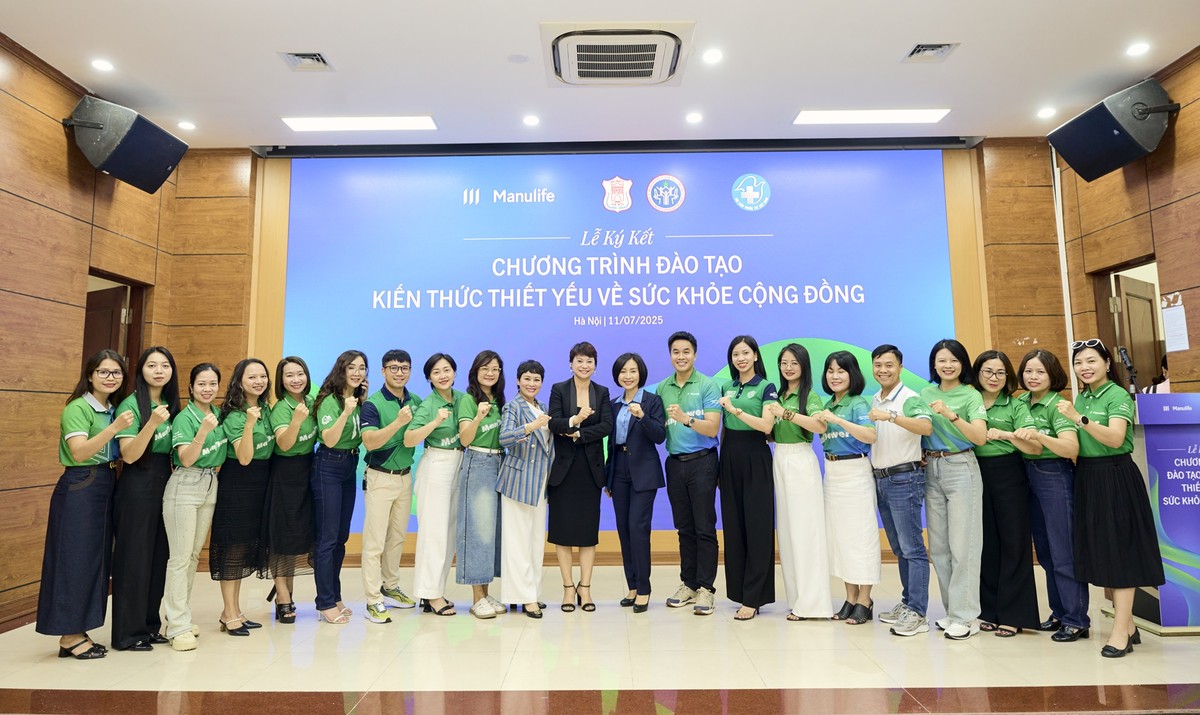 Việc hiểu biết về các vấn đề sức khỏe cộng đồng giúp tư vấn viên giải đáp và hỗ trợ tốt hơn những thắc mắc liên quan đến chi trả quyền lợi y tế. Ảnh: Hiền Hà Việc hiểu biết về các vấn đề sức khỏe cộng đồng giúp tư vấn viên giải đáp và hỗ trợ tốt hơn những thắc mắc liên quan đến chi trả quyền lợi y tế. Ảnh: Hiền Hà
