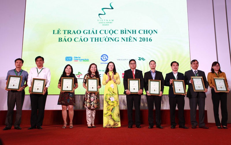 Trao giải cho 50 Kl991.com World Cup 2026 Chính Thức có BCTN tốt nhất năm 2016 ảnh 2