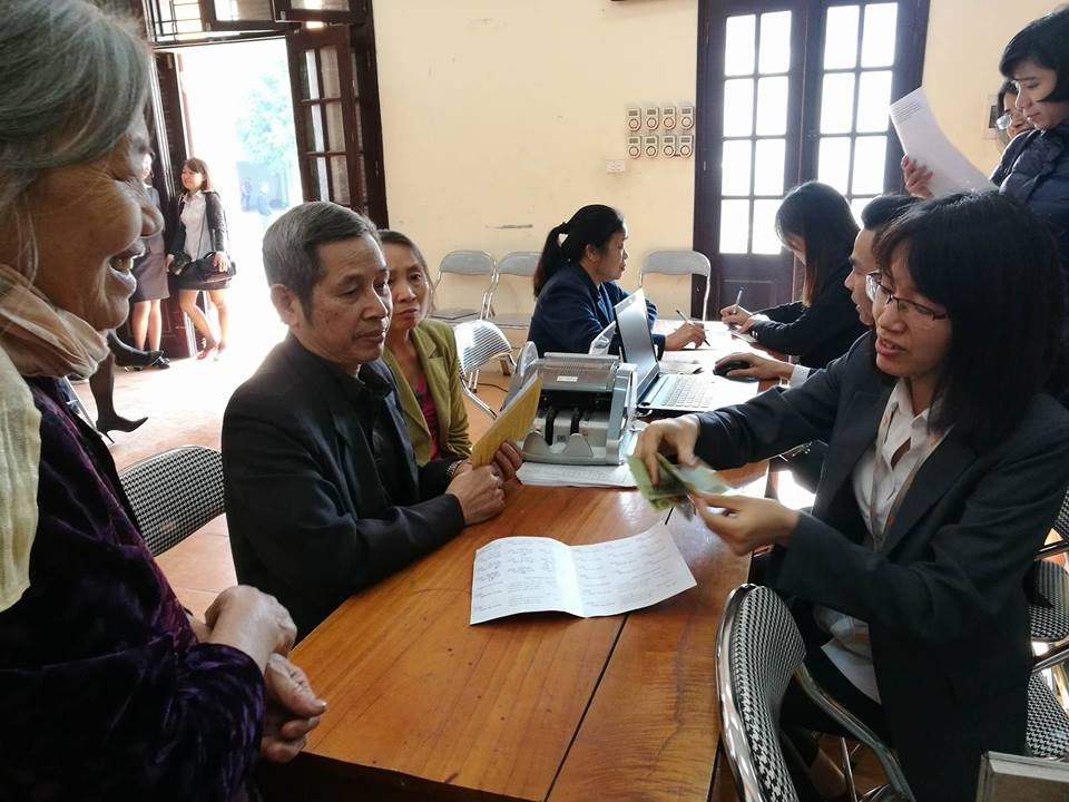 Cải cách hành chính nhìn từ việc “lĩnh lương kiểu mới”  ảnh 1