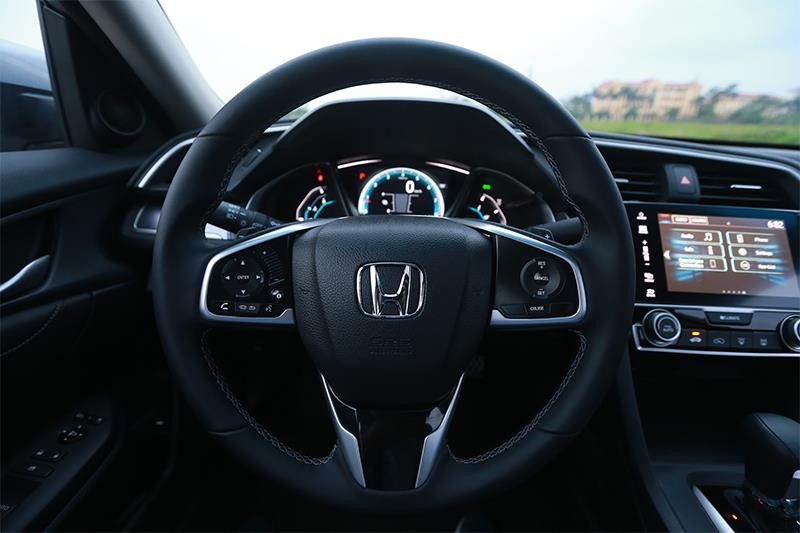 Honda Civic thế hệ mới: Nhập Thái, giá “chát“ ảnh 6