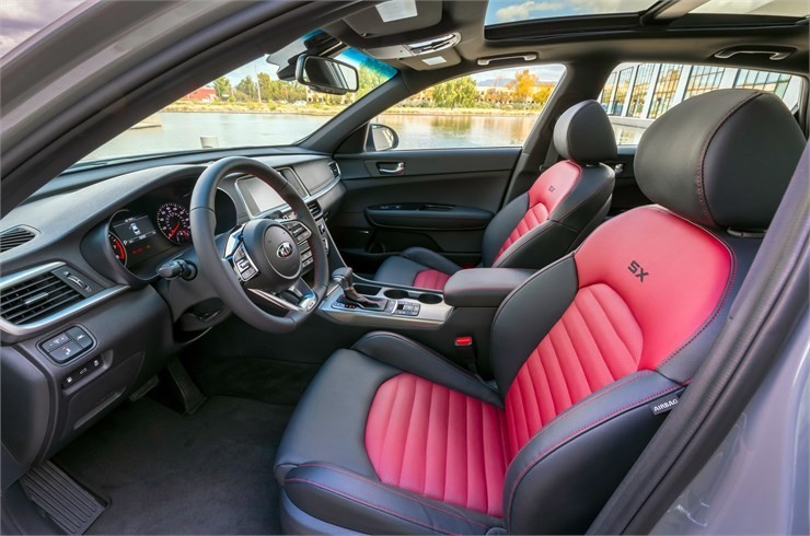 Kia Optima tăng trang bị tiêu chuẩn để đấu Toyota Camry ảnh 5