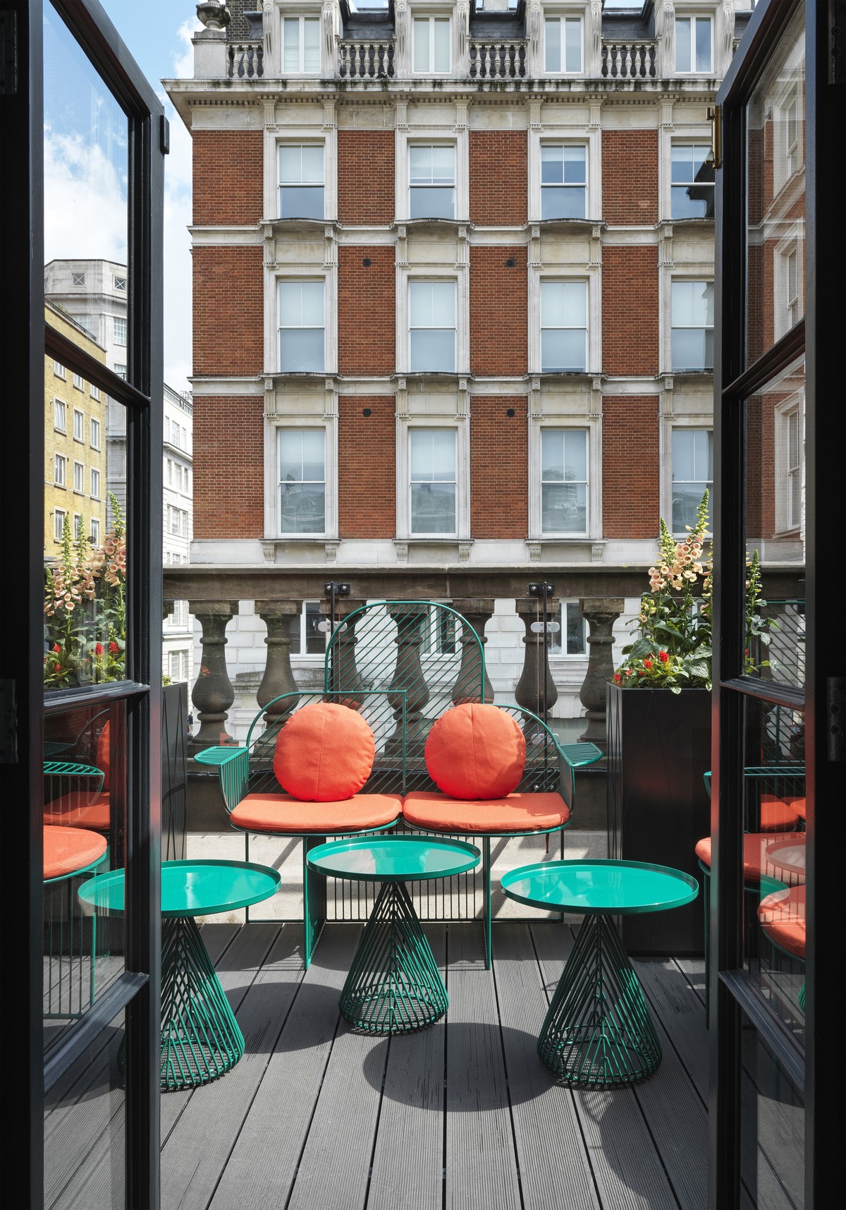 VyTA Convent Garden Restaurant: Bữa tiệc hào nhoáng ảnh 4