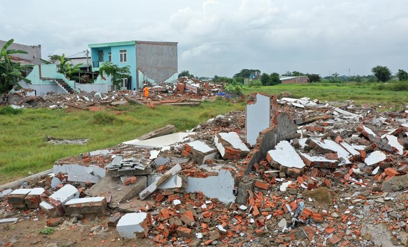 Hệ lụy quy hoạch treo tại TP.HCM: Một góc nhìn khác - Bài 3: Dân mất nhà, 99Kl99 trực tiếp đá gà mất cán bộ ảnh 2