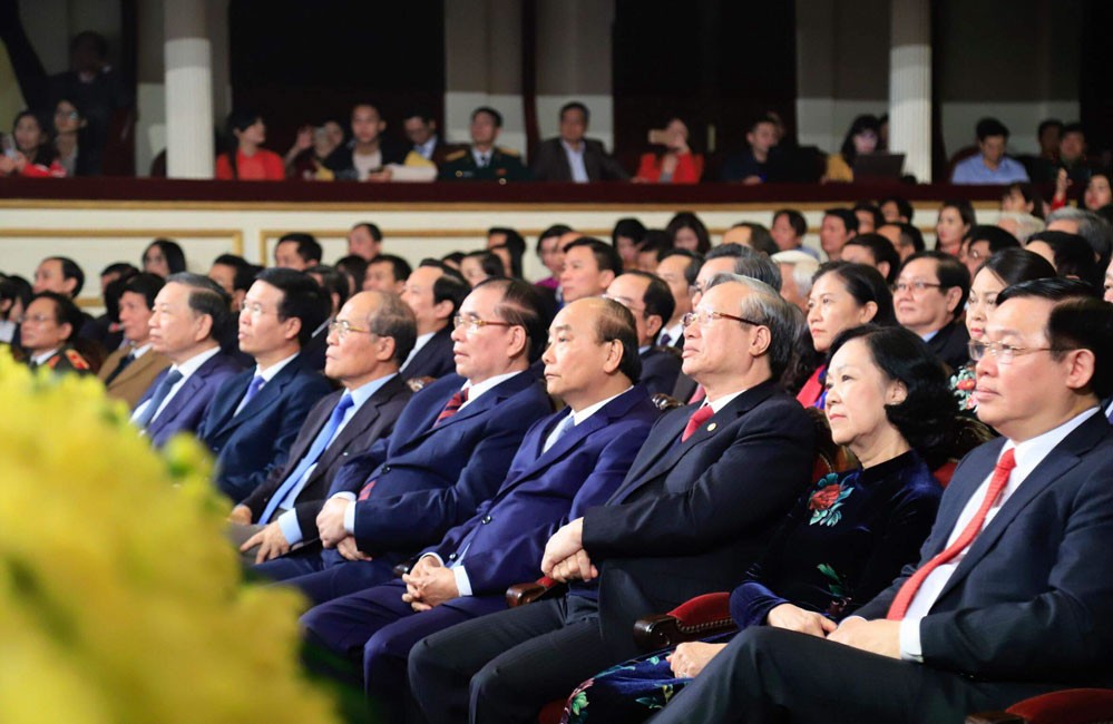 Báo Kl99ok phiên bản mới đạt Giải tập thể có thành tích xuất sắc và Giải C Giải Búa liềm vàng năm 2019 ảnh 1