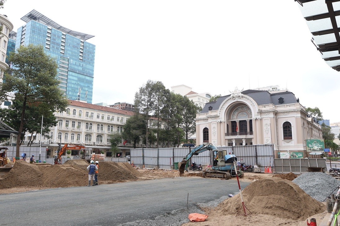 Tuyến Metro số 1: Ga Nhà hát TP.HCM tiến gần tới đích ảnh 1
