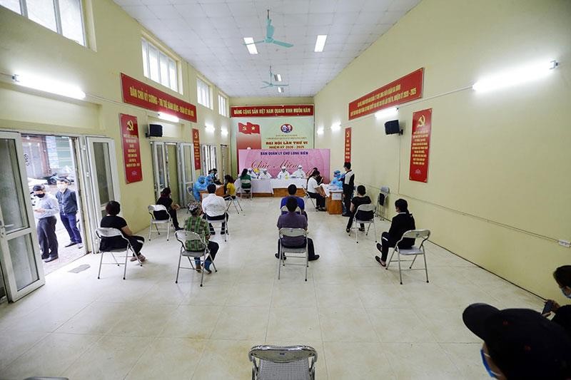 Hình ảnh Hà Nội xét nghiệm nhanh Covid-19 tại chợ Long Biên ảnh 7