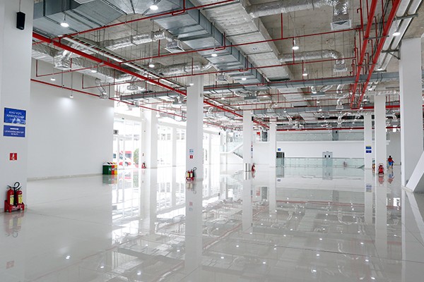 Trong giai đoạn tiếp theo, bến xe mới sẽ được ốp tấm ốp zigzac liên tục từ tước nhà ga đến các công trình xuang quanh với đầy đủ các công trình phức hợp.