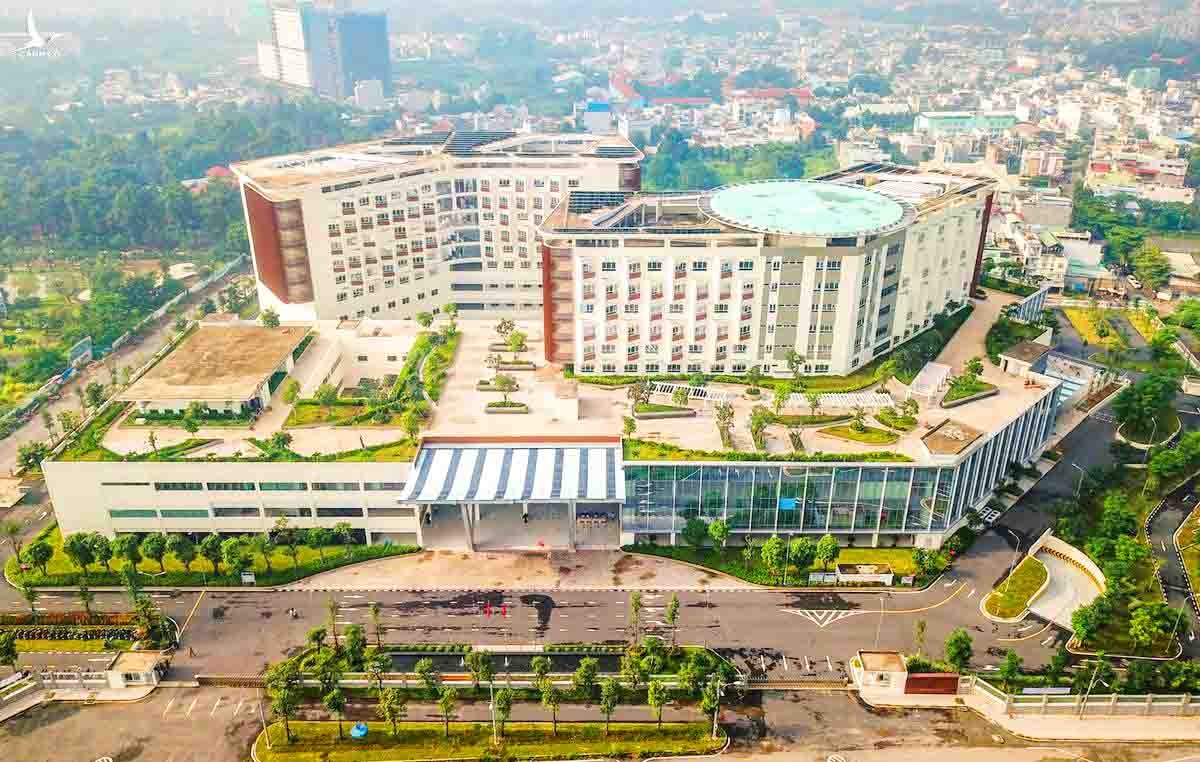Dự án Kl99ok phiên bản mới xây dựng Cơ sở 2 Bệnh viện Ung bướu TP.HCM có tổng mức Kl99ok phiên bản mới hơn 5.800 tỷ đồng. Ảnh Lê Toàn.