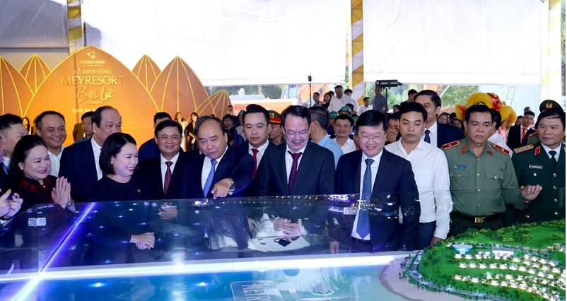 Bên lề sự kiện, Thủ tướng Kl993 ưu đãi thưởng hấp dẫn cũng tham dự lễ khởi công dự án Meyresort Bãi Lữ giai đoạn 2 do Kl994 game bài casino hấp dẫn Tân Á Đại Thành làm chủ Kl99ok phiên bản mới