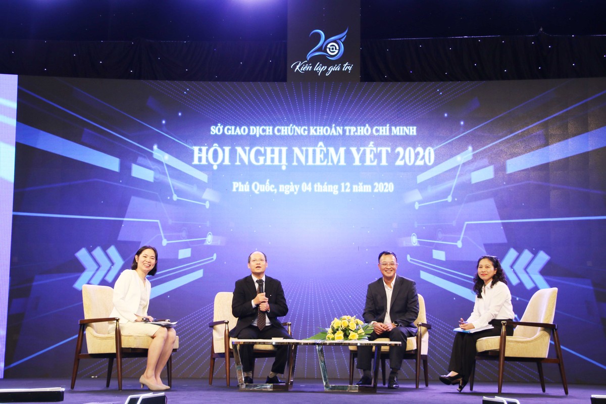 Đại diện UBCKNN và HOSE thảo luận hỏi đáp giữa DNNY và các lãnh đạo về tác động của văn bản Kl992 Tham Gia Ngay mới đến Kl991.com World Cup 2026 Chính Thức các khó khăn vướng mắc và các biên pháp tháo gỡ.