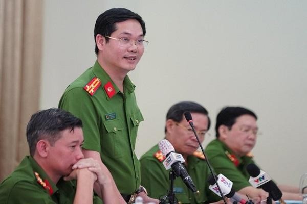 Thượng tá Phạm Văn Thành, Trưởng phòng PC03 thông tin tại buổi họp