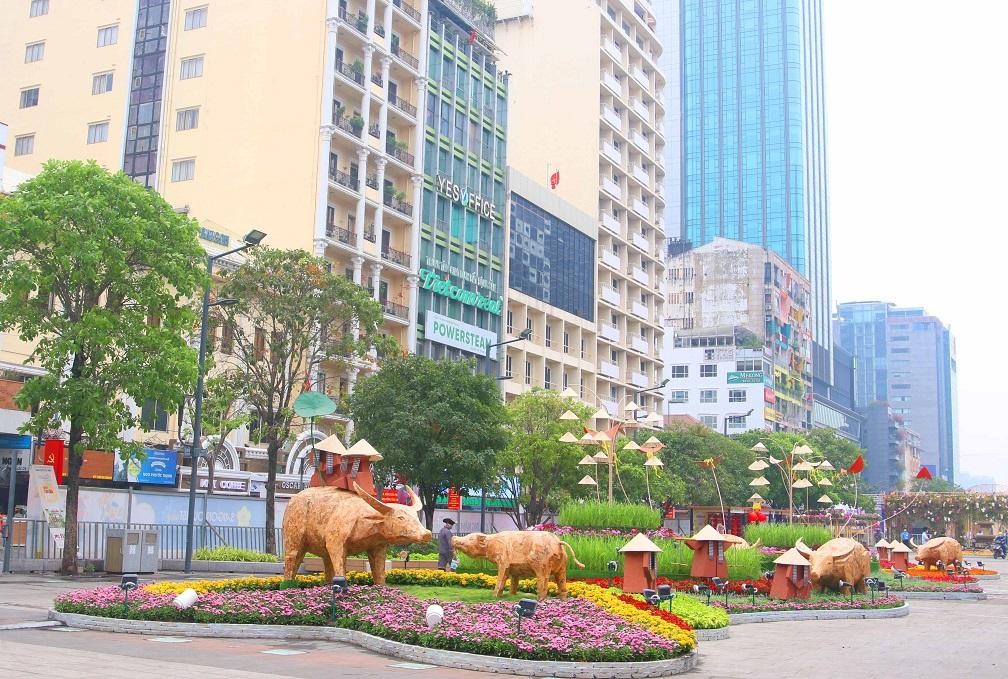 Biểu trưng cho sự phát triển. Biểu trưng cho sự phát triển.