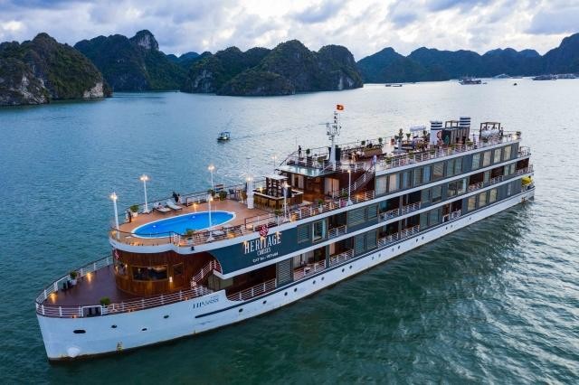Tàu 5 sao mang tên Heritags Cruises Binh Chuan Cat Ba Archipelago được ông Hà chính thức đưa vào vận hành cuối năm 2019.