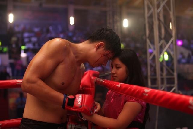 Một cảnh trong phim Sám Hối của diễn viên Bình Minh và Angelina Raja (con gái của ông Raja Ramani).