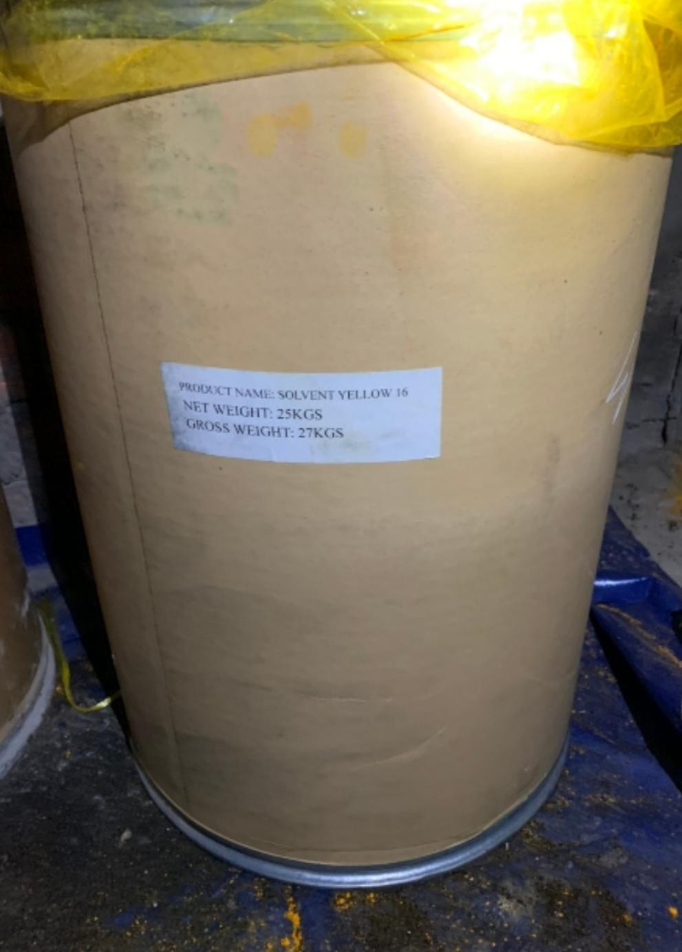 Thùng đựng hóa chất để pha màu xăng