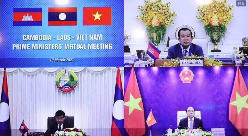 Hội đàm trực tuyến giữa Thủ tướng Việt Nam - Lào - Campuchia