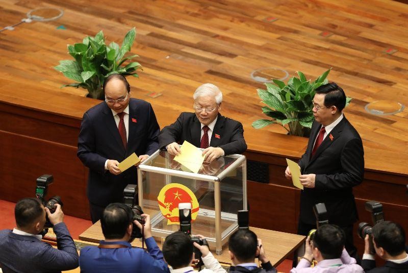 Các đại biểu bỏ phiếu kín, bầu Chủ tịch nước (sáng 5/4)