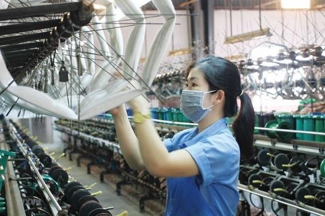 Lực lượng lao động trong các ngành Kl994 nhà cái bóng đá world cup, dịch vụ ở Việt Nam đang giảm sâu kỷ lục. Có nhiều người lao động bị mất việc nhưng không tìm việc mới. Nguyên nhân do không có nhiều cơ hội việc làm