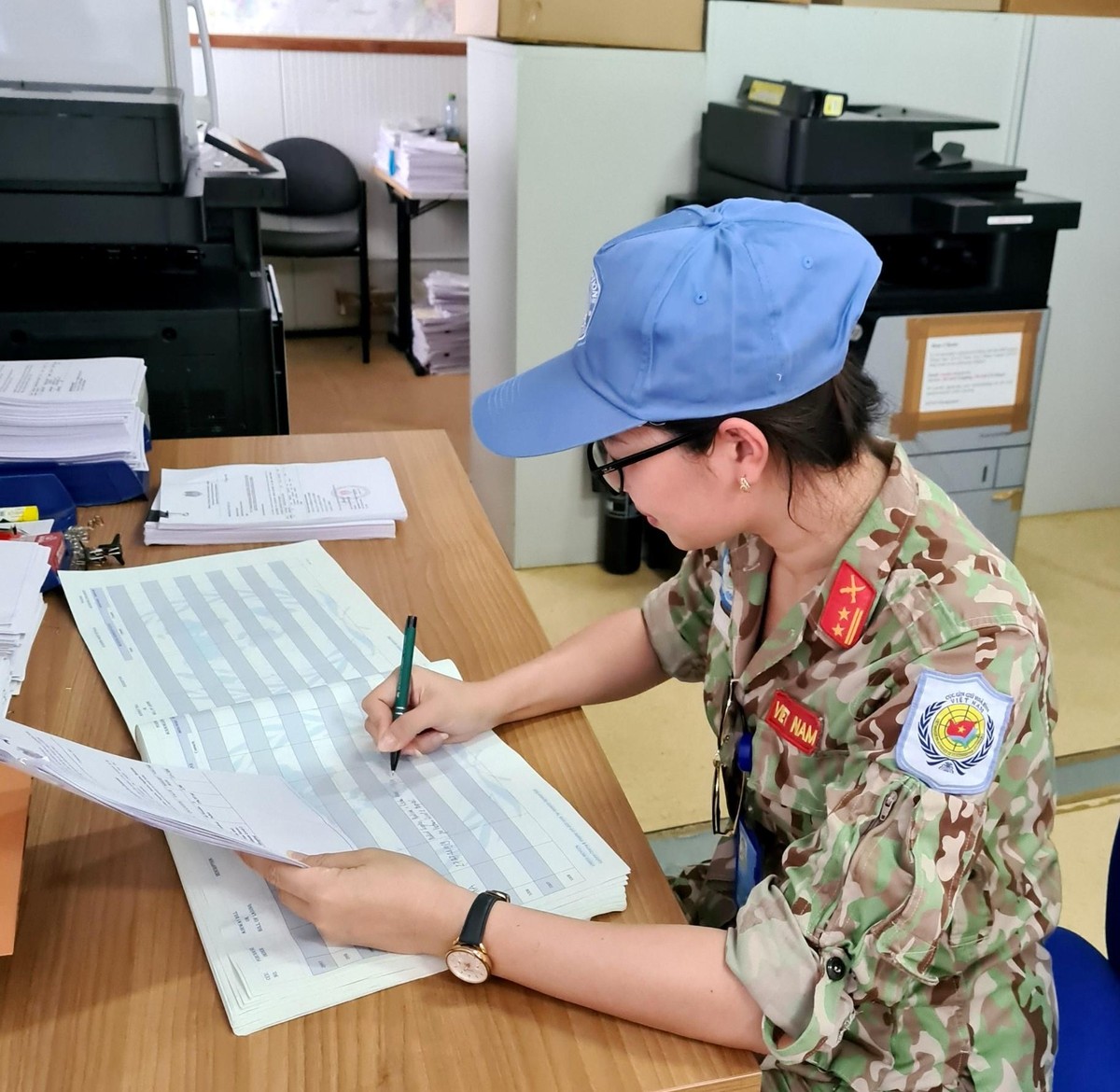 Trung tá Nguyễn Thị Minh Phương là nữ sĩ quan thứ 3 của Việt Nam tham gia lực lượng gìn giữ hòa bình Liên hợp quốc tại Nam Sudan.