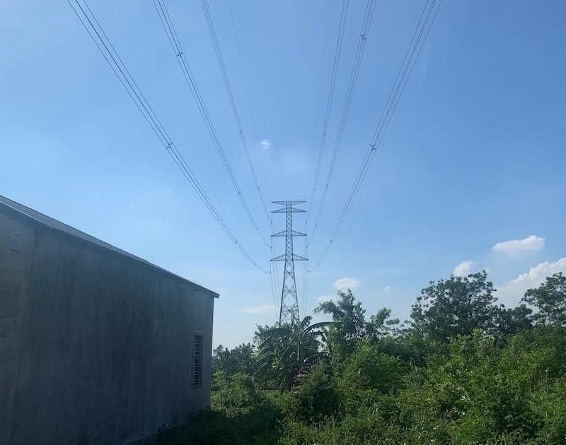 Hành lang tuyến phục vụ kéo dây của khoảng cột 38-39 đang bị vướng