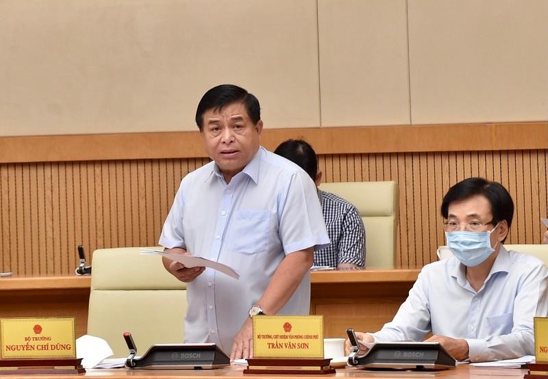 Bộ trưởng Bộ Kế hoạch và Kl99ok phiên bản mới Nguyễn Chí Dũng báo cáo về tình hình triển khai Luật Quy hoạch - Ảnh VGP