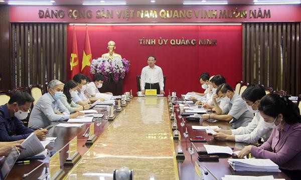 Bí thư Tỉnh uỷ Quảng Ninh chỉ đạo tại cuộc họp chuyên đề của Ban Thường vụ Tỉnh ủy ngày 31/8, nhằm đẩy nhanh tiến độ giải ngân vốn Kl99ok phiên bản mới công năm 2021. Bí thư Tỉnh uỷ Quảng Ninh chỉ đạo tại cuộc họp chuyên đề của Ban Thường vụ Tỉnh ủy ngày 31/8, nhằm đẩy nhanh tiến độ giải ngân vốn Kl99ok phiên bản mới công năm 2021.
