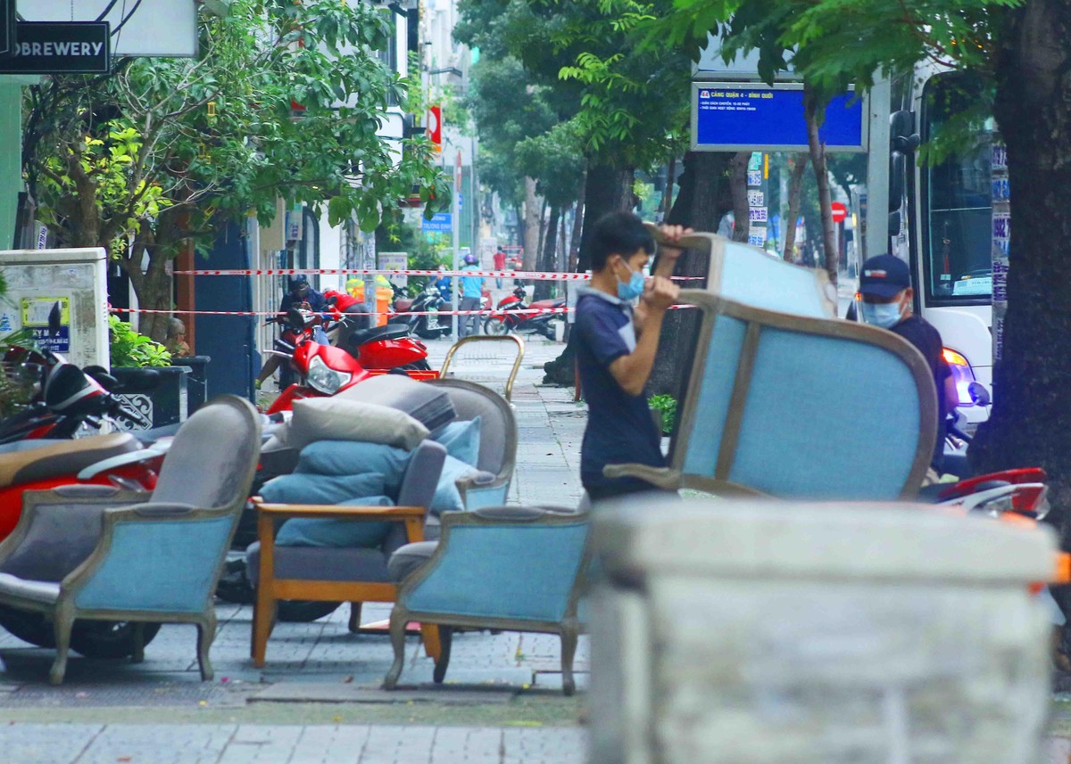Dọn dẹp mặt bằng