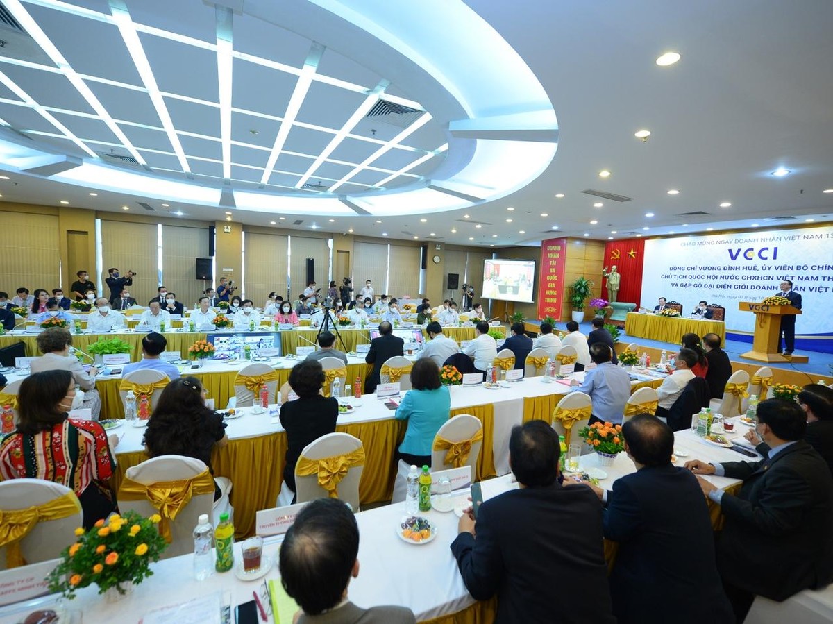 Chiều 7/10, Chủ tịch Quốc hội Vương Đình Huệ đã có cuộc làm việc với đại diện cộng đồng Kl991.com World Cup 2026 Chính Thức, doanh nhân tại VCCI.