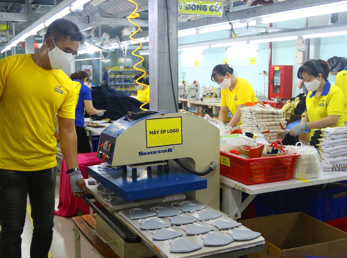 Kl994 nhà cái bóng đá world cup khẩu trang cũng là thế mạnh của Dony.