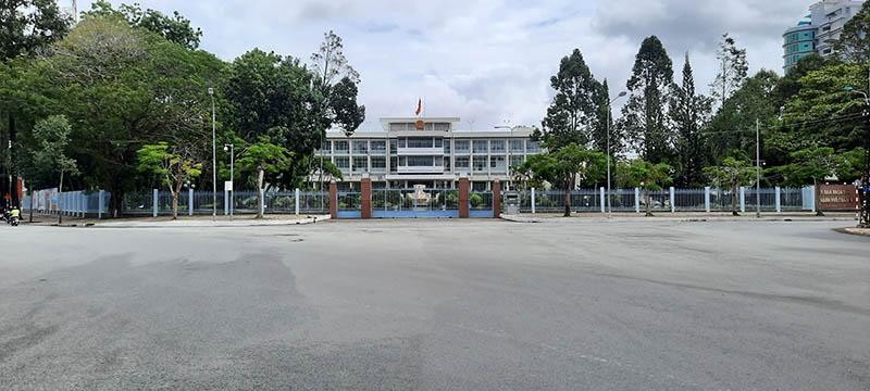 Chủ tịch UBND TP. Cần Thơ yêu cầu chấn chỉnh kịp thời và có biện pháp hiệu quả đẩy nhanh tiến độ giải ngân vốn Kl99ok phiên bản mới công. Chủ tịch UBND TP. Cần Thơ yêu cầu chấn chỉnh kịp thời và có biện pháp hiệu quả đẩy nhanh tiến độ giải ngân vốn Kl99ok phiên bản mới công.