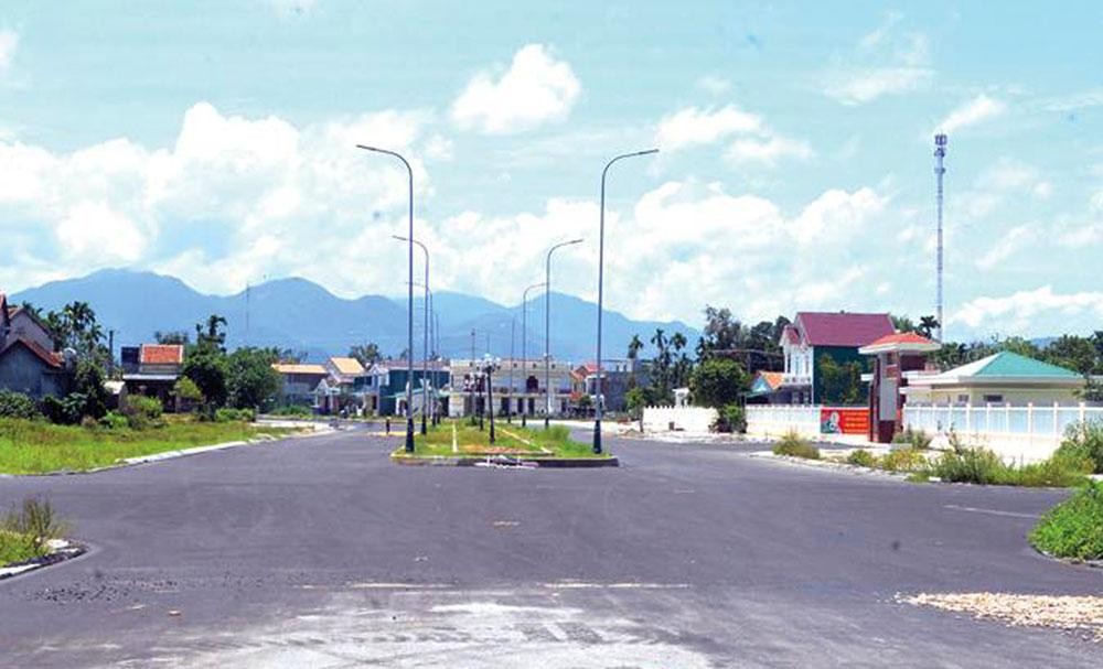 Tuyến đường D2 trung tâm huyện Sơn Tịnh là một trong những dự án phải cắt giảm vốn Kl99ok phiên bản mới đã bố trí. Tuyến đường D2 trung tâm huyện Sơn Tịnh là một trong những dự án phải cắt giảm vốn Kl99ok phiên bản mới đã bố trí.