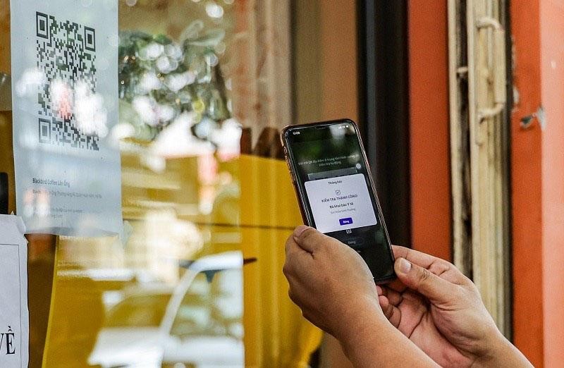Kiểm tra việc thực hiện quét mã QR đối với khách đến các cơ sở Kl992 VIP Trang Chủ 2026 trên địa bàn Hà Nội