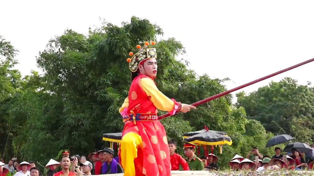 Năm 2011, Hội Gióng ở đền Phù Đổng và đền Sóc (Hà Nội) được UNESCO công nhận là di sản văn hóa phi vật thể đại diện của nhân loại.