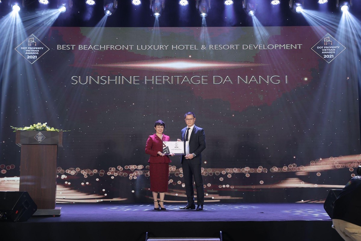 Giải thưởng “Dự án khách sạn và nghỉ dưỡng cao cấp hướng biển tốt nhất Việt Nam 2021 - Best Beachfront Luxury Hotel & Resort Development Vietnam 2021” đã được trao cho Dự án Sunshine Heritage Đà Nẵng I . Giải thưởng “Dự án khách sạn và nghỉ dưỡng cao cấp hướng biển tốt nhất Việt Nam 2021 - Best Beachfront Luxury Hotel & Resort Development Vietnam 2021” đã được trao cho Dự án Sunshine Heritage Đà Nẵng I .