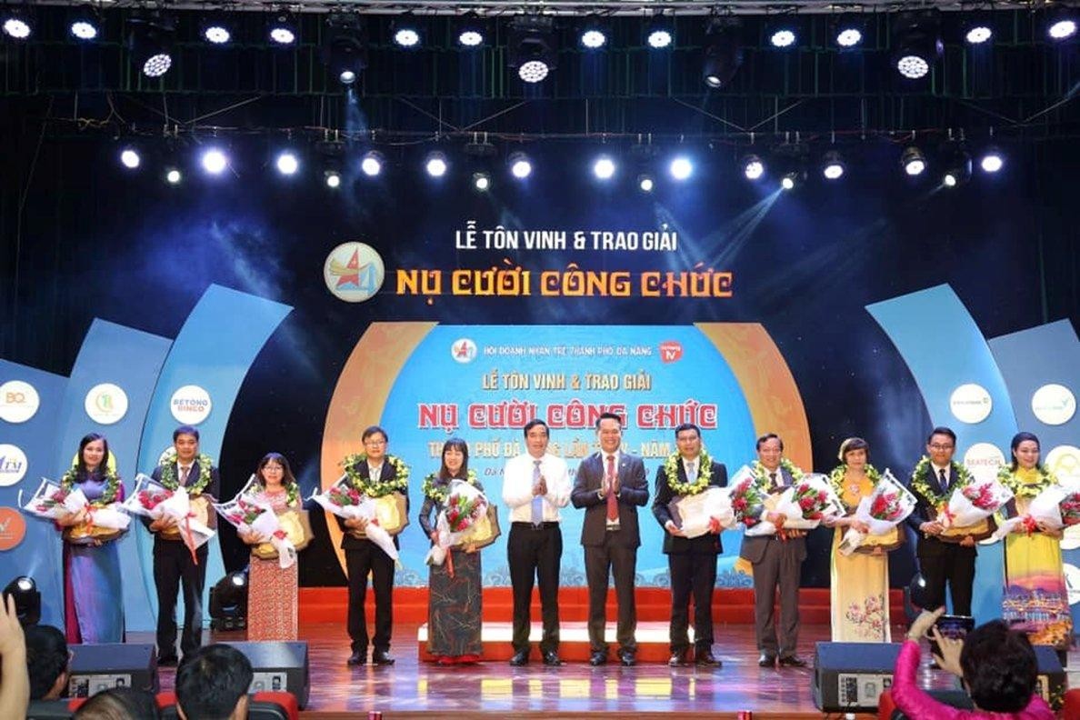 Giải thưởng “Nụ cười công chức thành phố Đà Nẵng” do Hội Doanh nhân trẻ Đà Nẵng tổ chức có sức lan tỏa lớn.