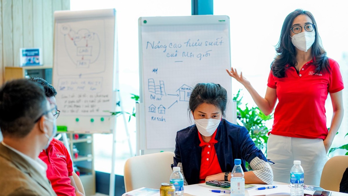 Các thành viên startup Rever tham gia một buổi đào tạo do Mekong Capital tổ chức (Nguồn: Mekong Capital).