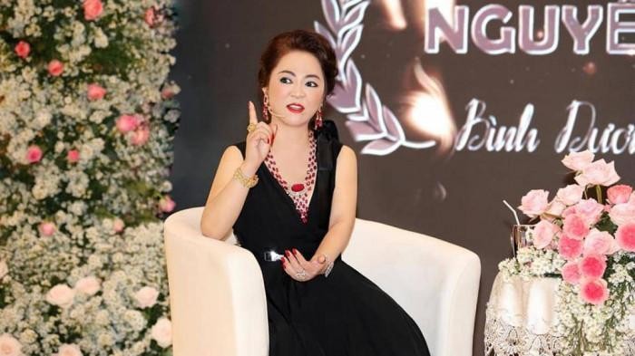 Bà Hằng trong một buổi livestream.