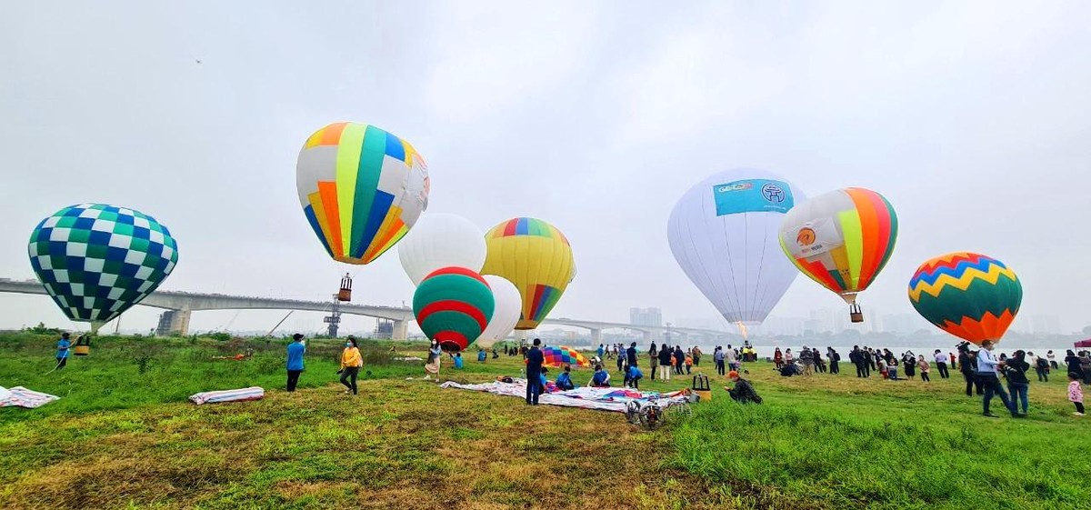 Du khách nếu mua vé bay khinh khí cầu mà không bay được thì sẽ được bay bù vào buổi kế tiếp hoặc hoàn lại tiền.