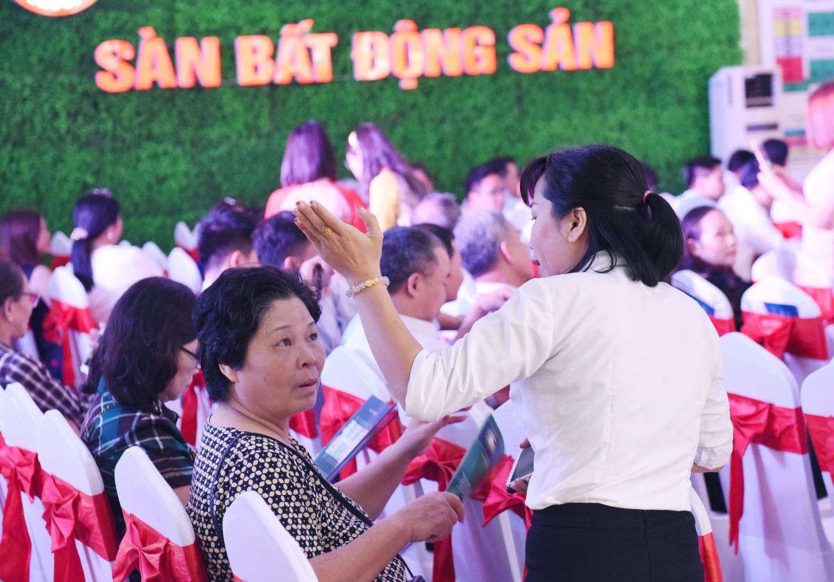 Hoạt động môi giới Web Tổng Nhà Cái 99Kl99 Giải Trí Bậc Nhất chưa được quản lý chặt chẽ. Ảnh: Dũng Minh