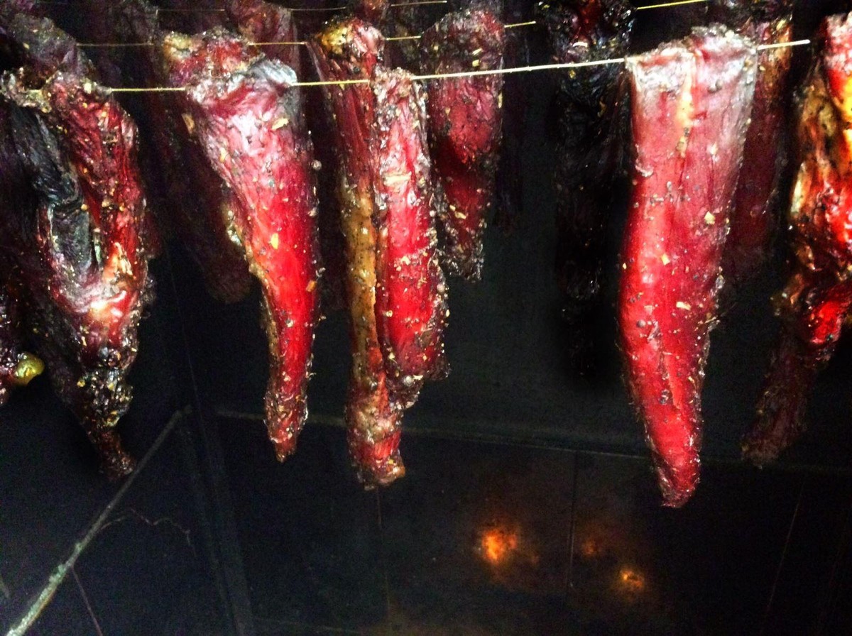 Thịt hun khói Bazana gói ghém tinh tuý của đại ngàn.