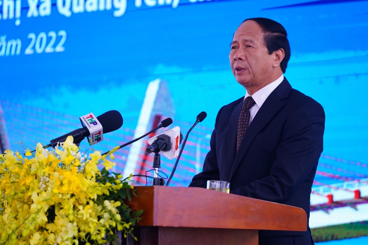 Phó Thủ tướng Lê Văn Thành phát biểu chỉ đạo và phát lệnh khởi công Dự án