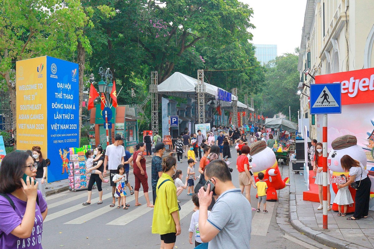 Không khí Lễ hội Du lịch Hà Nội năm 2022: “Hà Nội – Đến để yêu” vào sáng 14/5