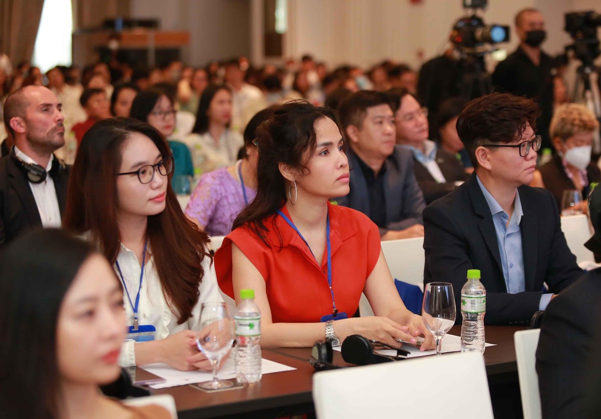 Diễn đàn thu hút sự tham dự của hàng trăm khách là đại diện của các Kl991.com World Cup 2026 Chính Thức trong và ngoài nước.