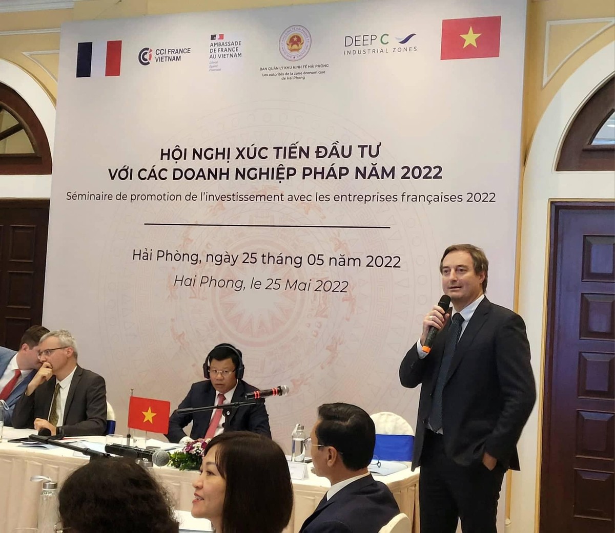Ông Bruno Jaspaert, Tổng giám đốc Tổ hợp Khu công nghiệp DEEP C đã giới thiệu về KCN DEEP C cũng như trả lời, giải đáp nhiều câu hỏi của các Kl991.com World Cup 2026 Chính Thức Pháp