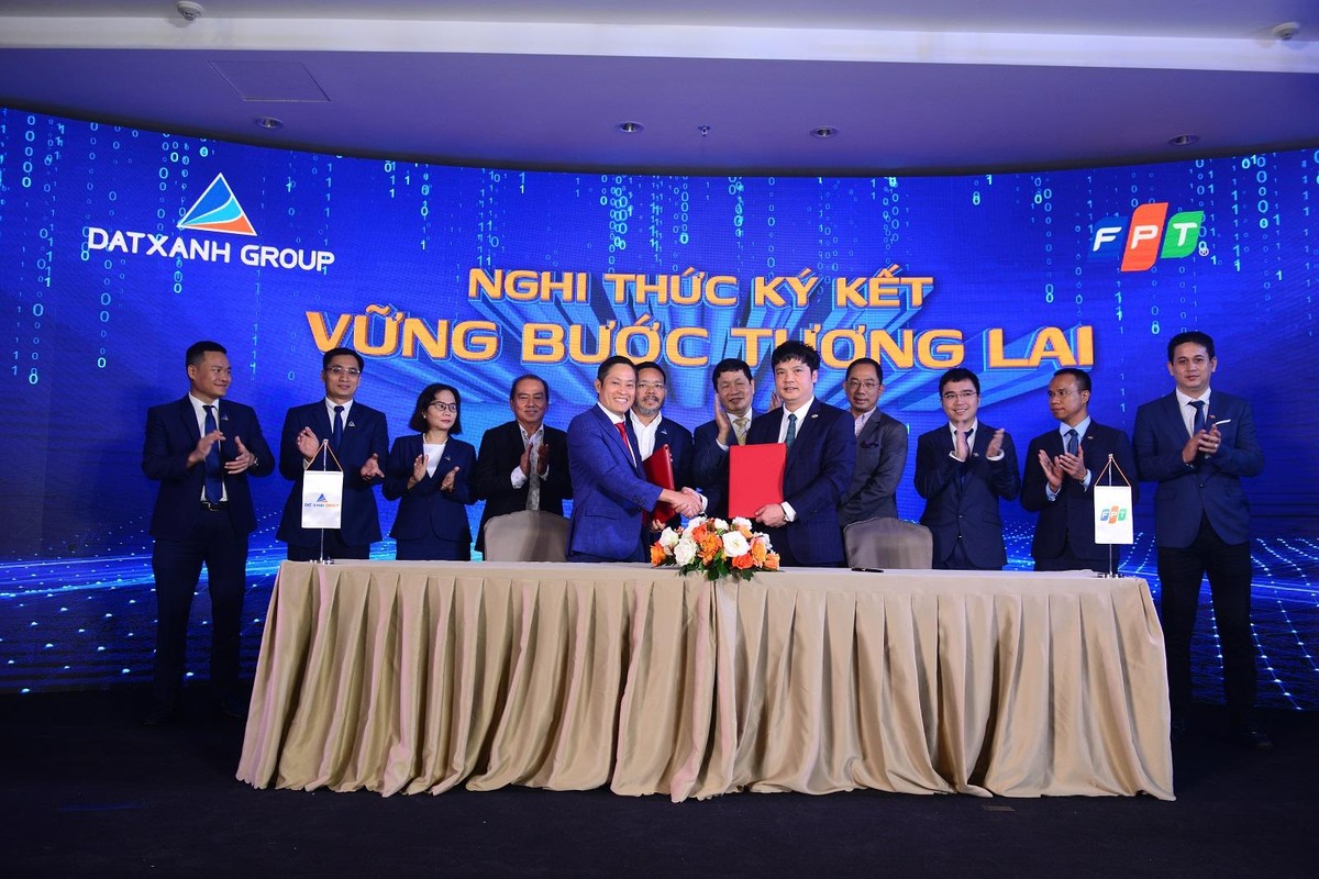 Cái bắt tay lịch sử giữa FPT và Đất Xanh.