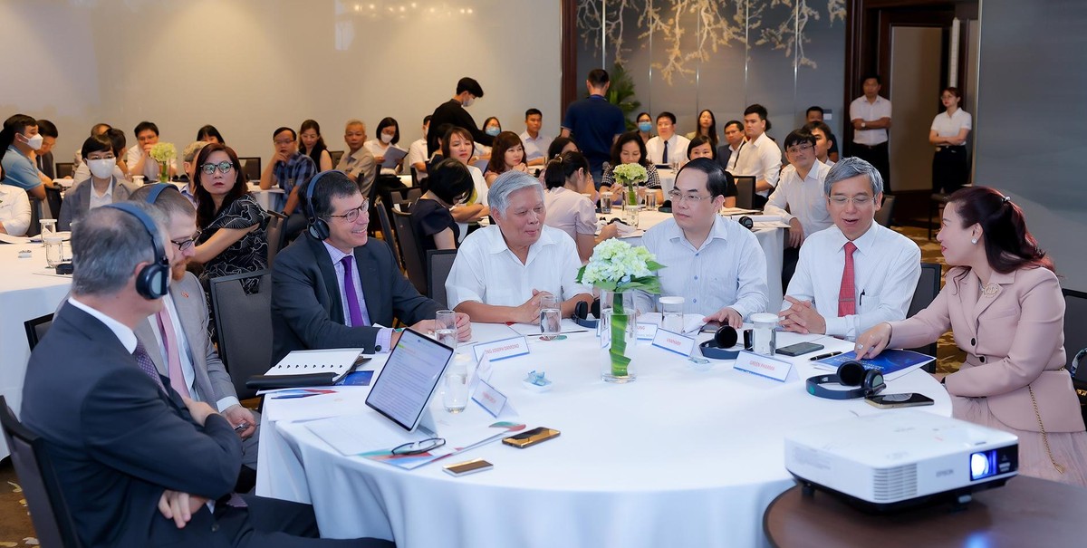 Ông Joe Damond tại Hội nghị “Toàn cầu hóa lĩnh vực dược sinh học của Việt Nam”, diễn ra ngày 17/8/2022, tạiHà Nội.