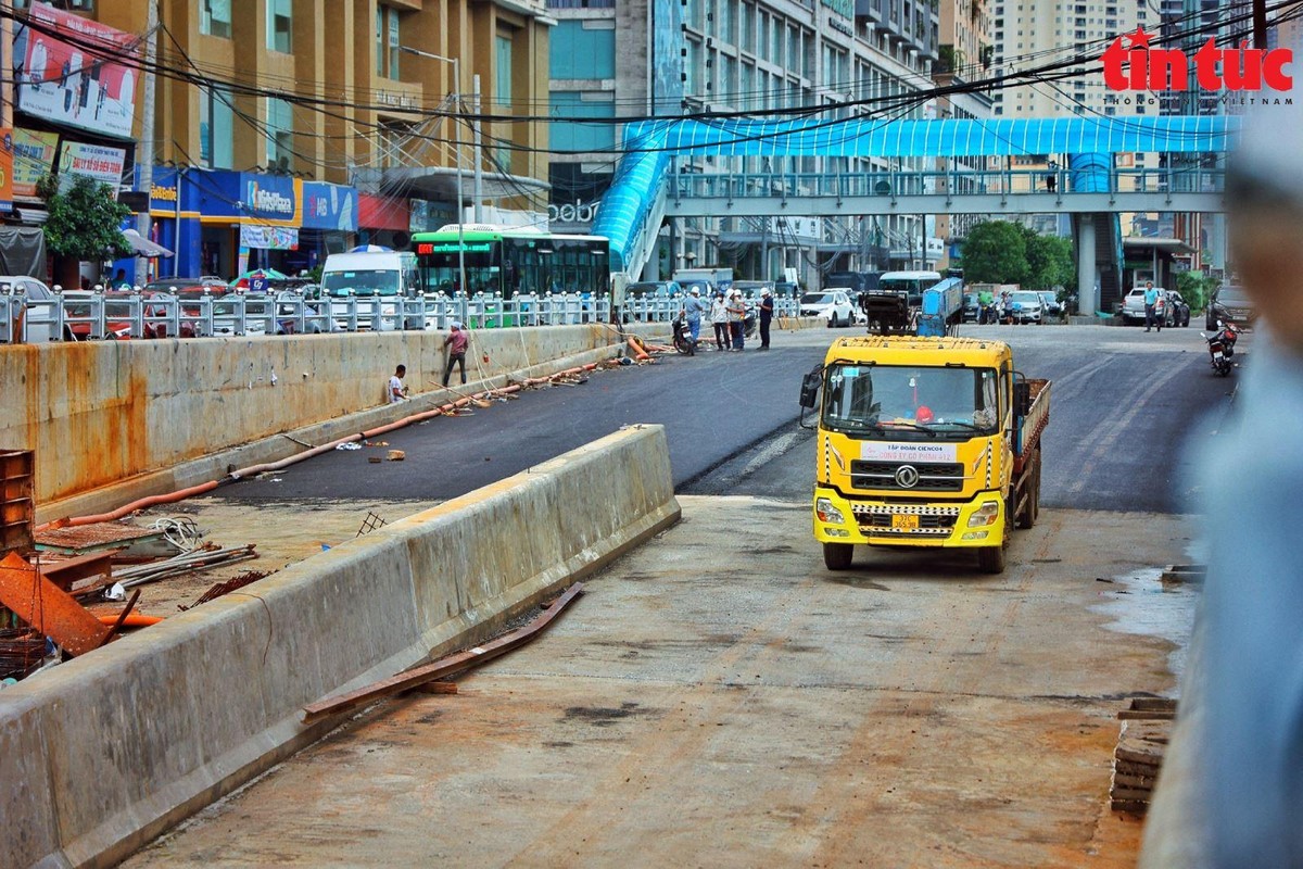 Hầm đã cơ bản hoàn thành các hạng mục chính, đang hoàn thiện các hạng mục cuối cùng.