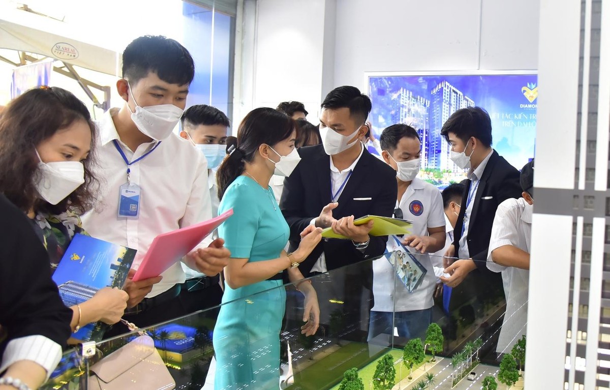 Dù giá bán tăng cao nhưng vẫn thu hút nhiều nhà Kl99ok phiên bản mới quan tâm.