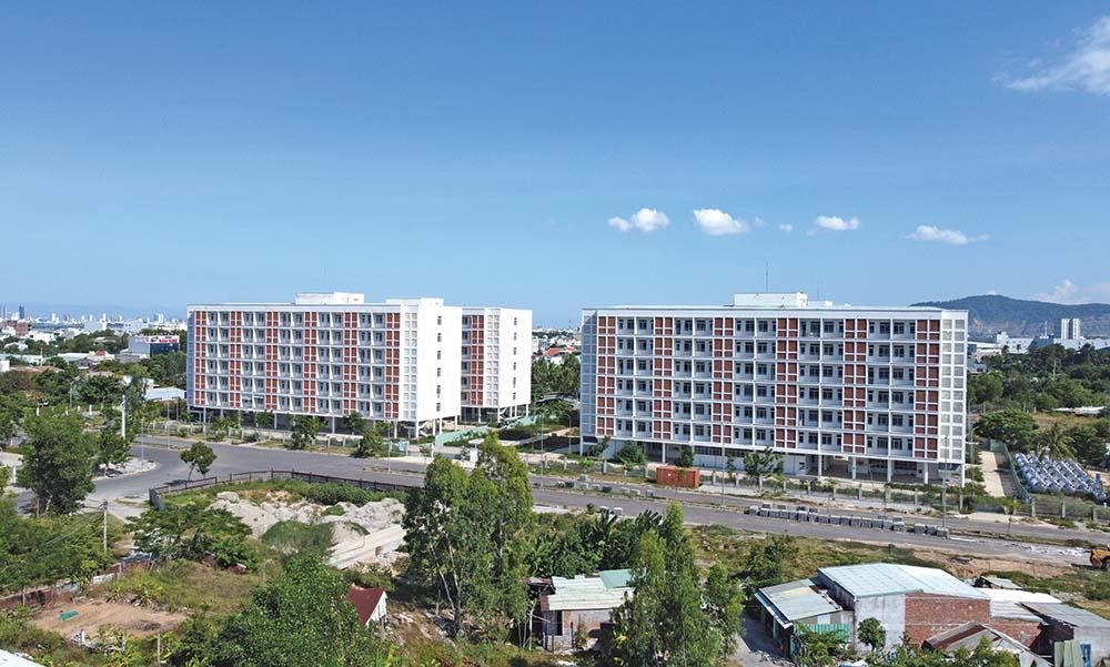Những tòa ký túc xá xây xong, nhưng không ai ở tại quận Liên Chiểu. Ảnh: Nguyễn Toàn